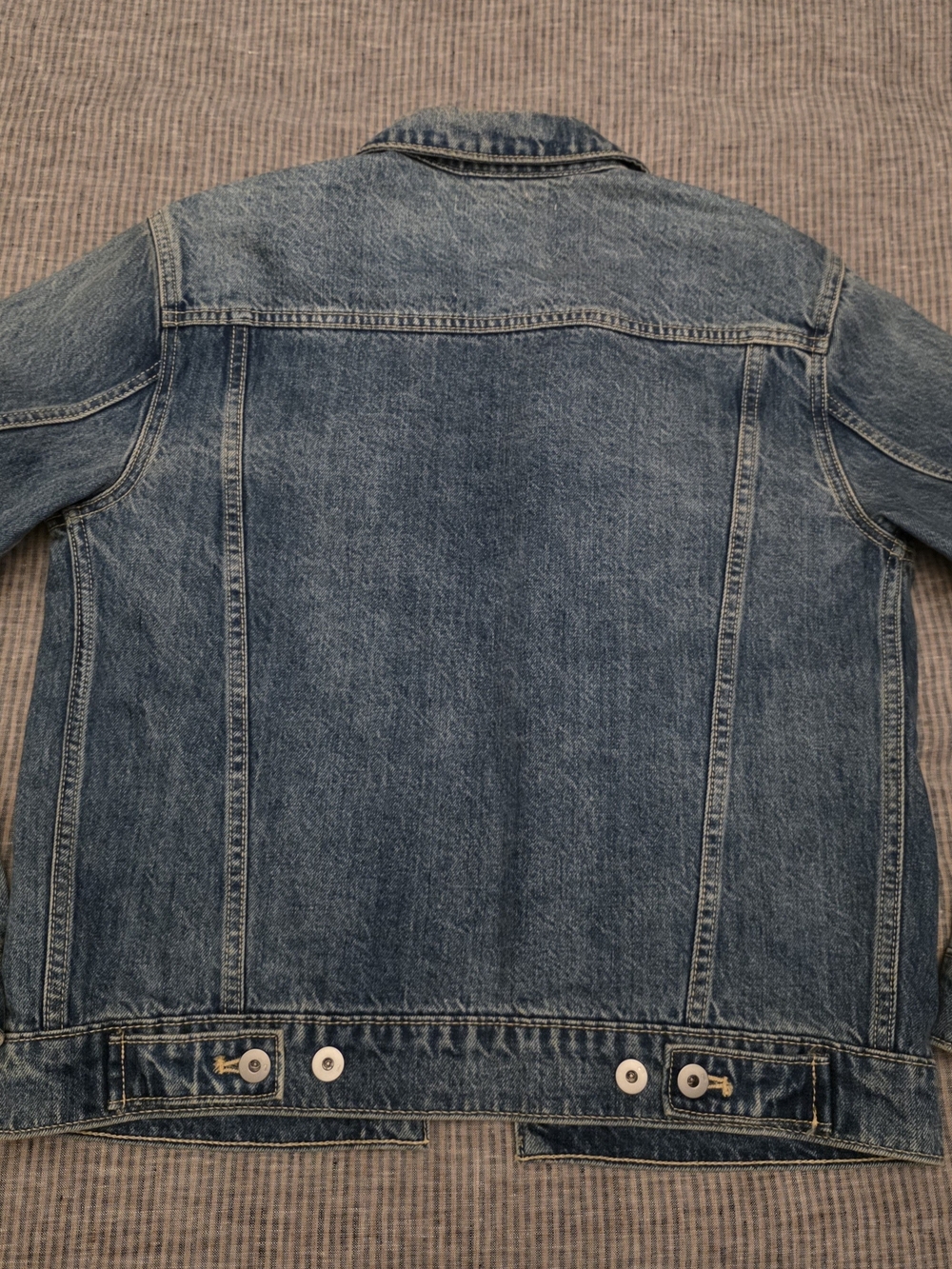 Anthropologie Pilcro Faded Distressed Blue Denim Trucker Jean Jacket Small - Picture 5 of 8